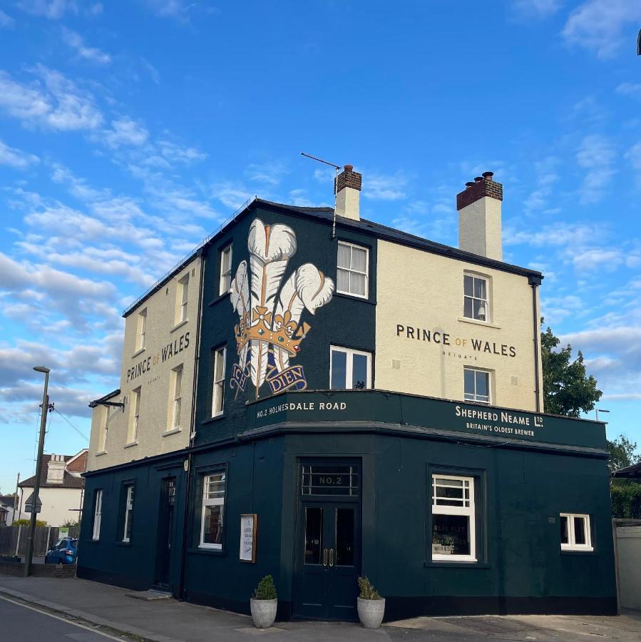 The Prince Of Wales Reigate Exteriör bild